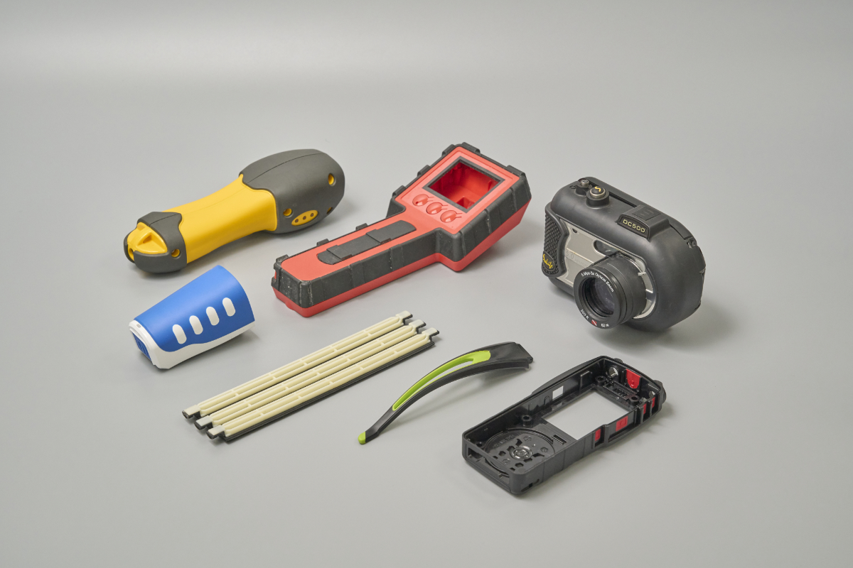 二色成形 / インサート成形