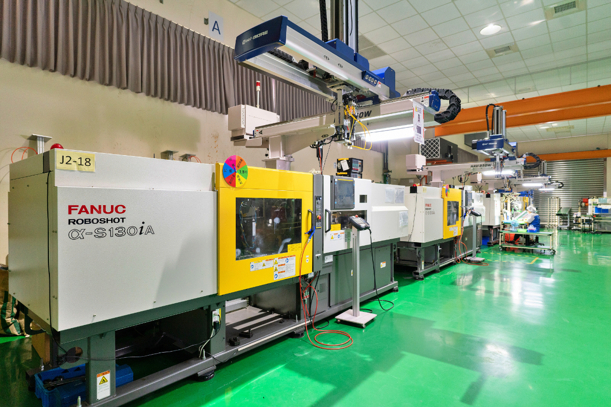 射出成形ライン